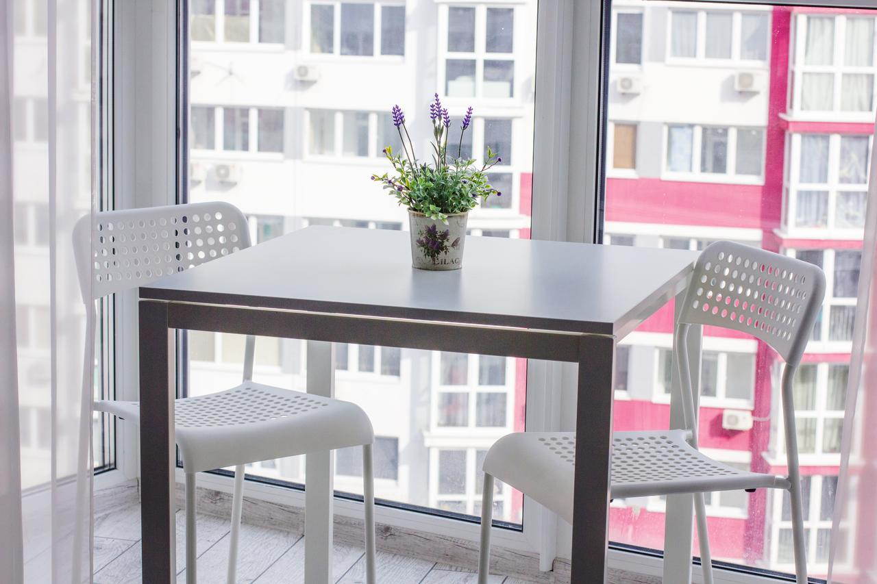 East Residence White Kiev Exterior foto